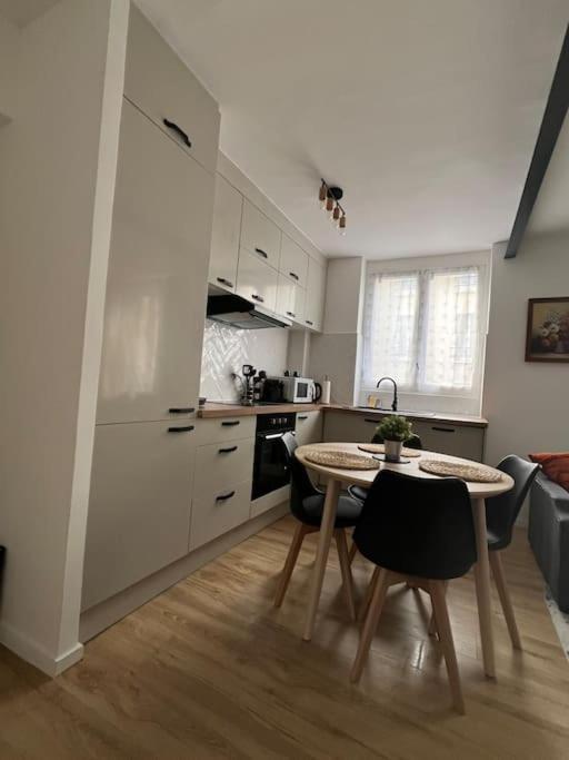 Proche De Paris, Parking Prive Apartman Le Kremlin-Bicêtre Kültér fotó